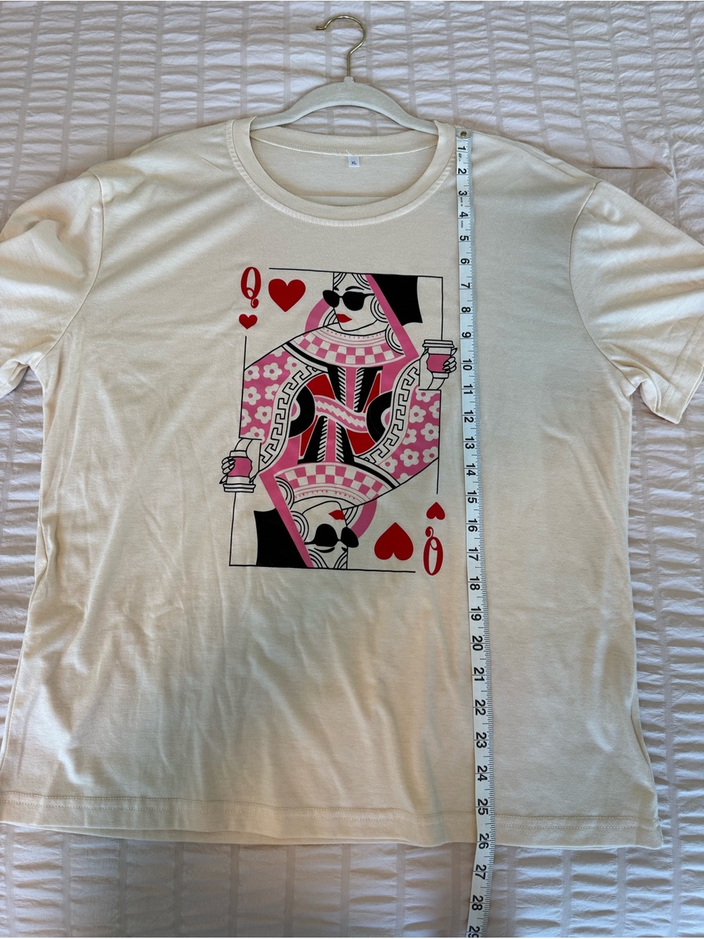 Cream Queen of Hearts Graphic Tee - Pink & Red size XLarge